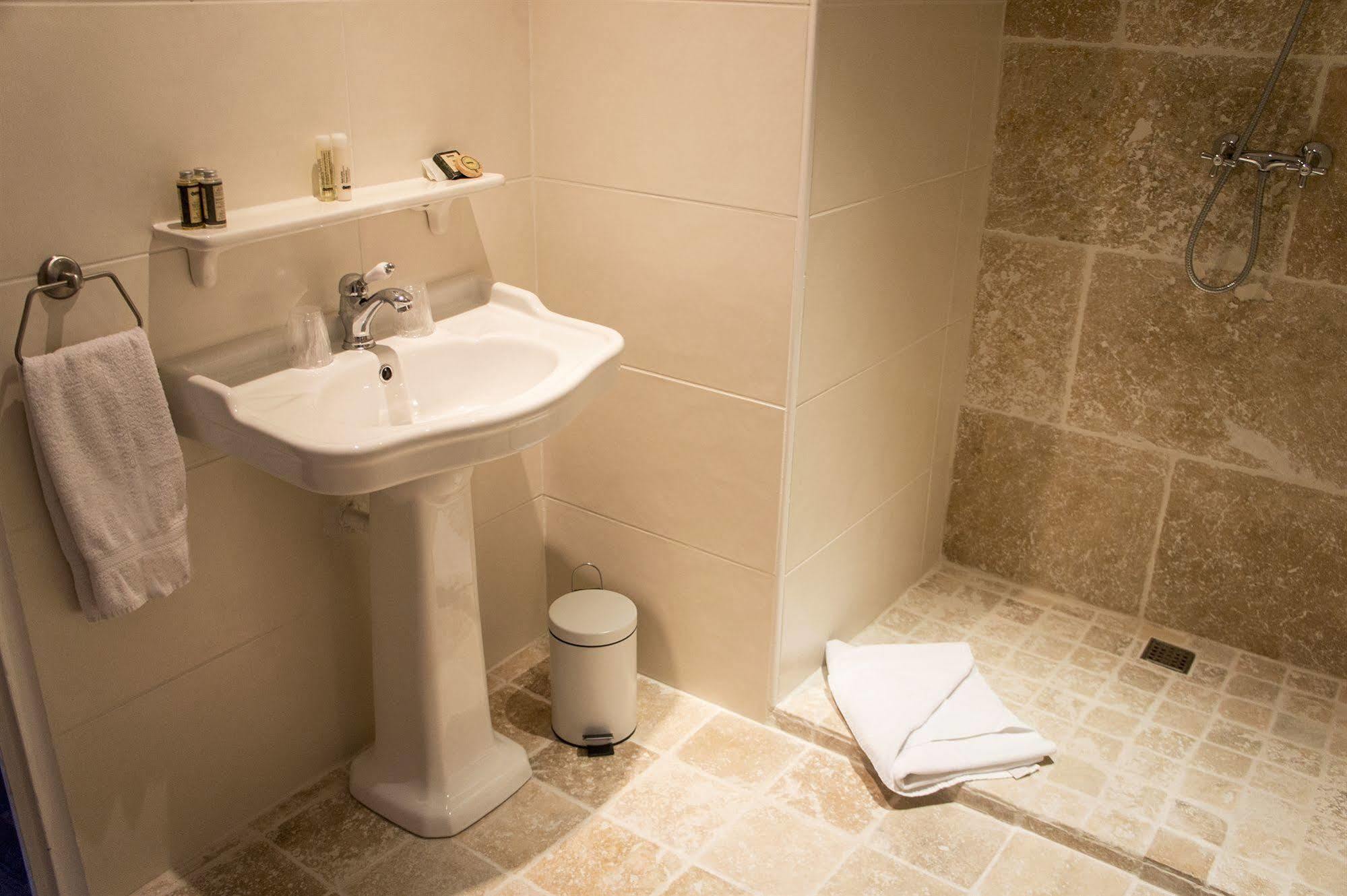 Hotel De France - Hotel De Charme En Provence Saint-Maximin-la-Sainte-Baume Ngoại thất bức ảnh